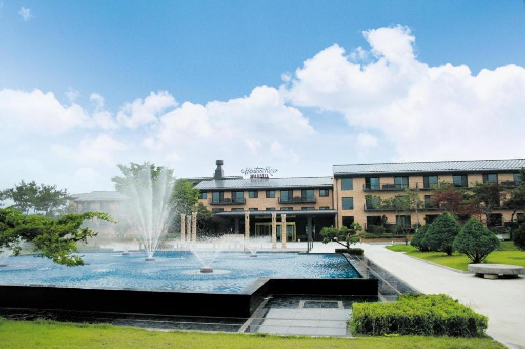 Hantan River Spa Hotel Cheorwon Extérieur photo